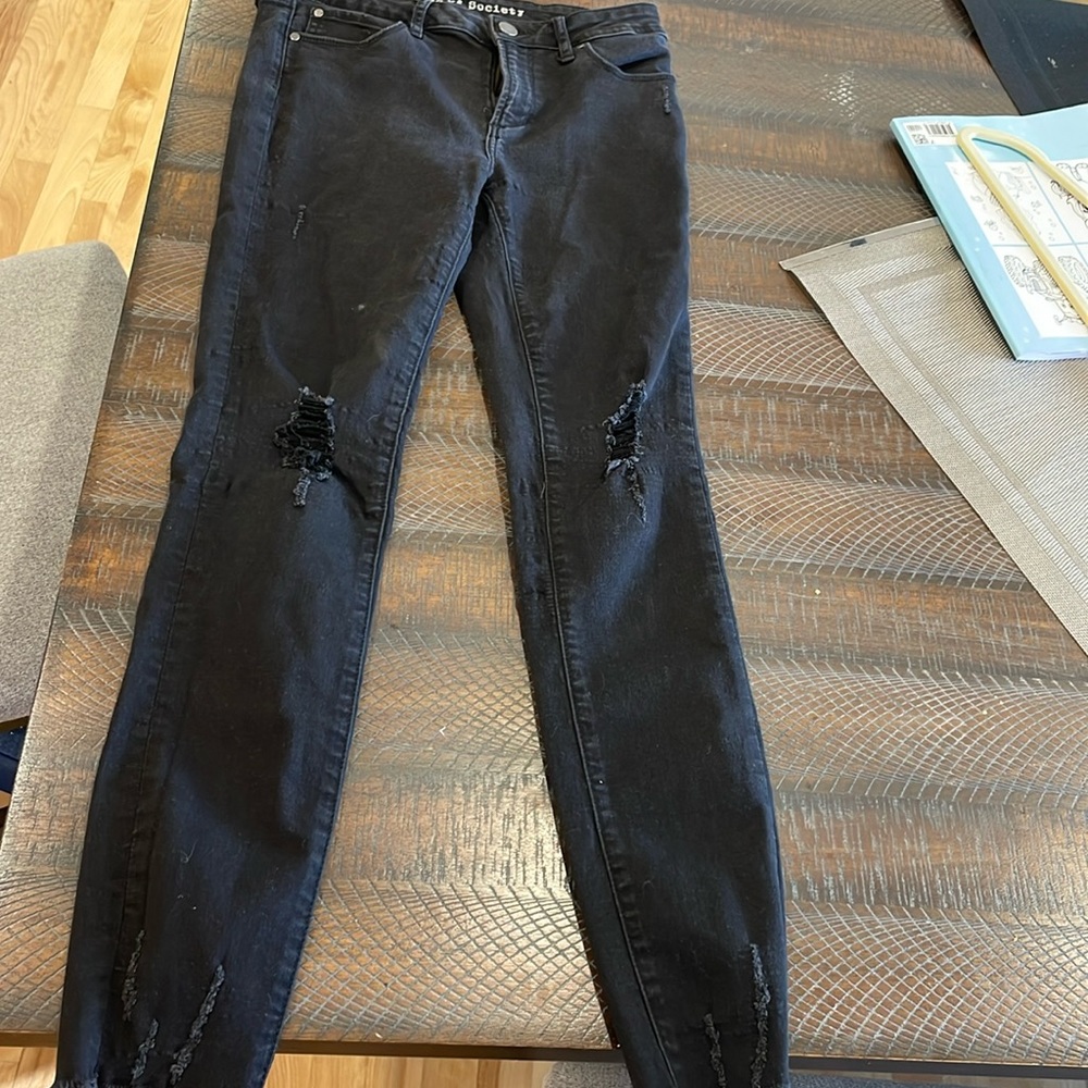 Distressed black skinny leg jeans, ladies size 7